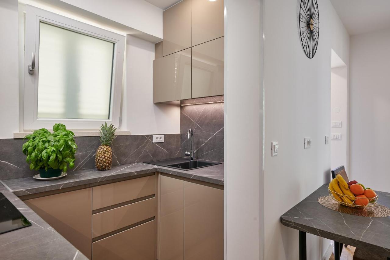 Newly Renovated Apt. Near To Entrance To Old Town Dubrovnik Kültér fotó